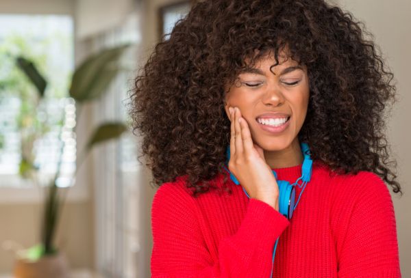What Causes Toothache Pain? [Ask A General Dentist In Phoenix]